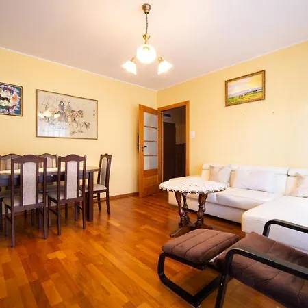Apartament Centrum Gdyni 그디니아